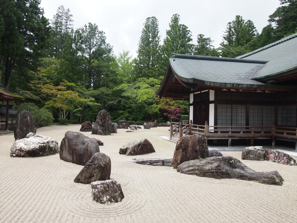 高野山 真言宗 日本最大的枯山水「蟠龍庭」（柯裕棻攝）